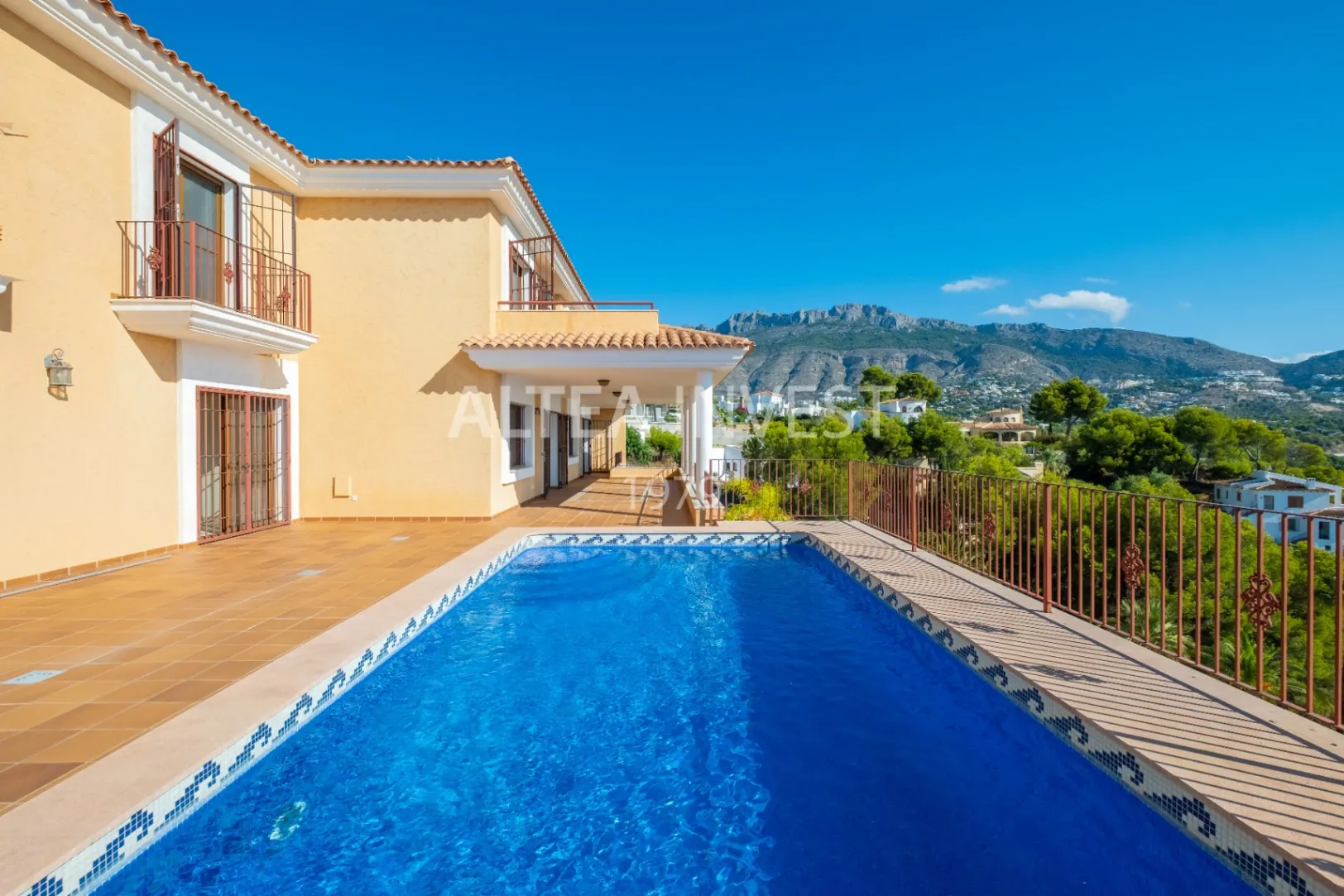Dream Mediterranean Villa with Panoramic Sea Views and Spaces to Enjoy