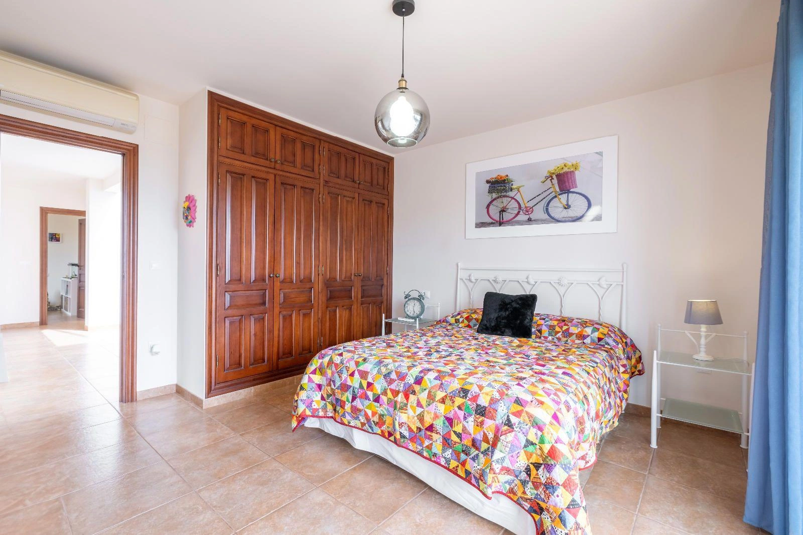 Modern and Renovated Villa in Exclusive Urbanization of La Nucía, a Step Away from Benidorm