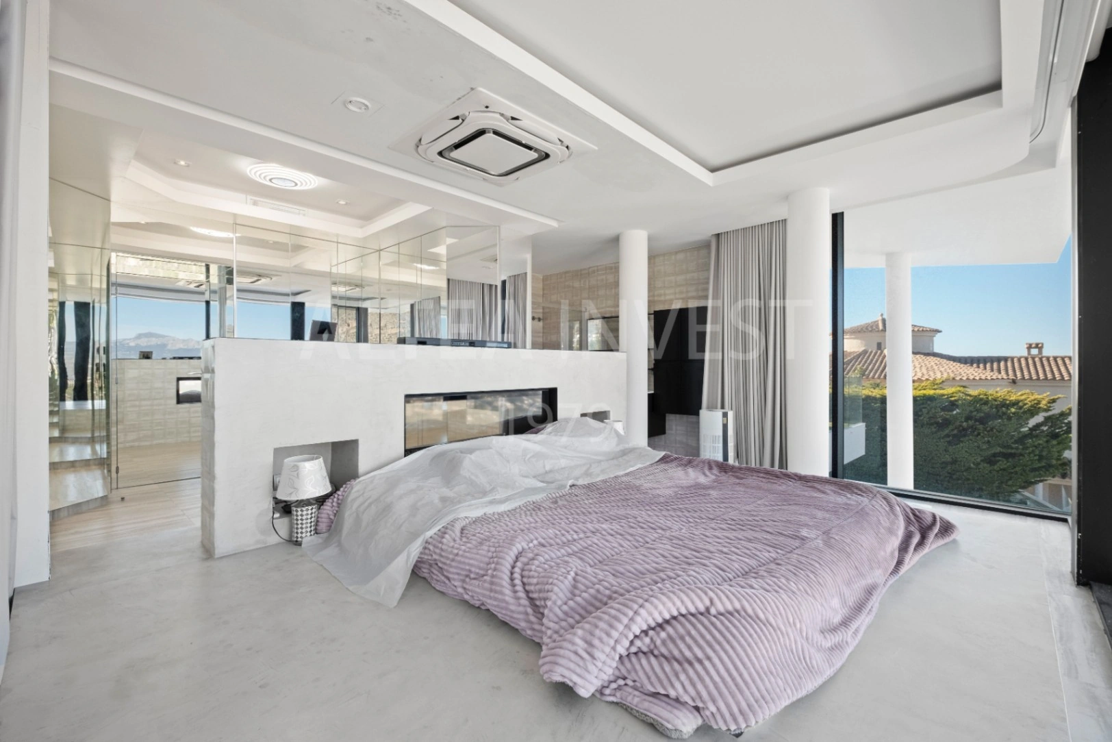 Willa o ponadczasowej elegancji z panoramicznym widokiem w Altea Hills
