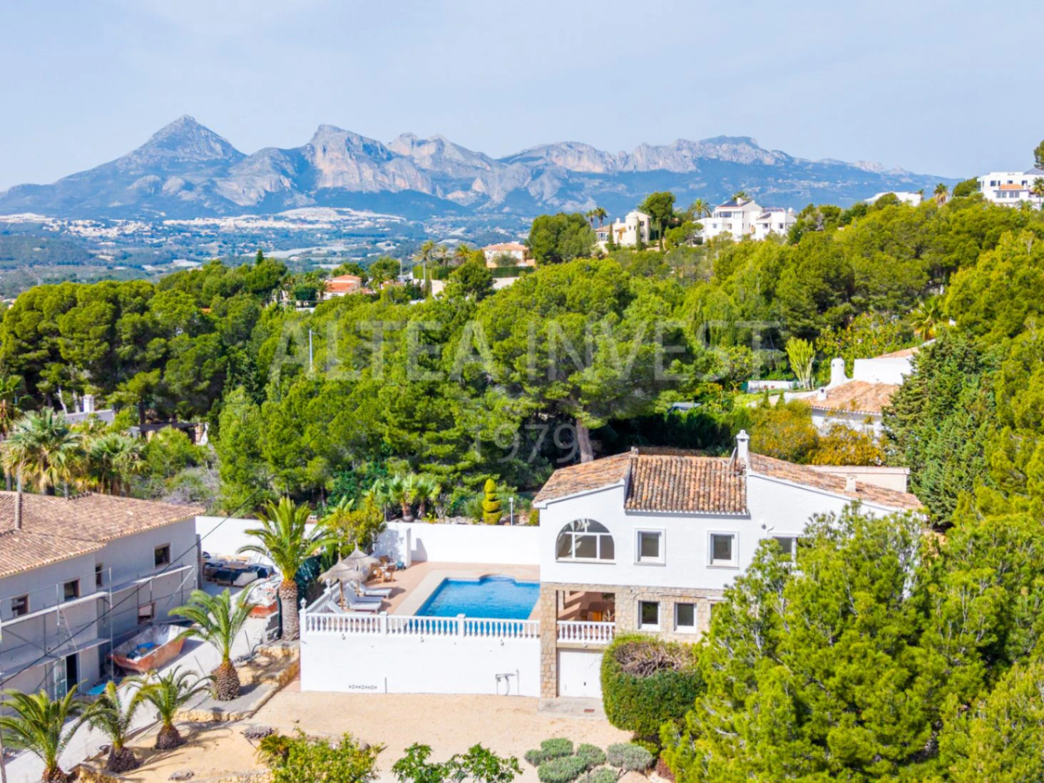 Mediterranean retreat with an Ibizan feel and panoramic views in Altea