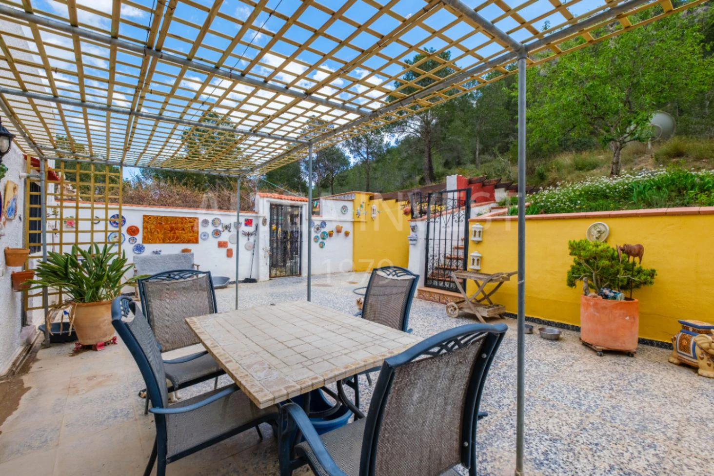 1536 - Charming country house with an active business in a natural setting between Finestrat and La Nucía