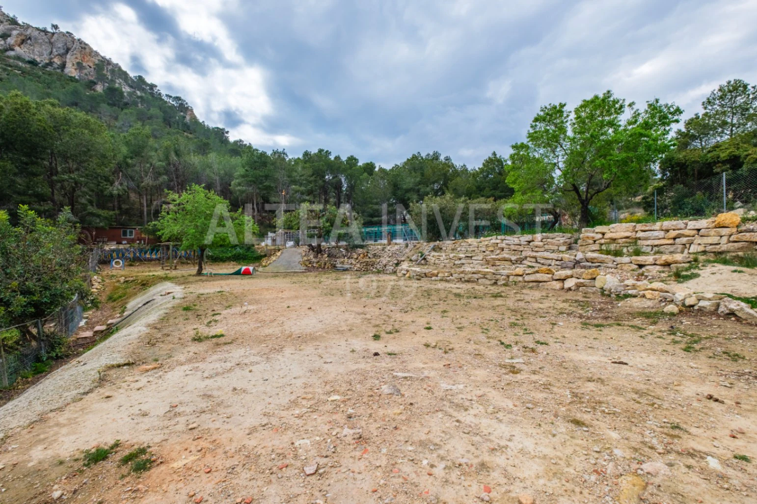 1536 - Charming country house with an active business in a natural setting between Finestrat and La Nucía