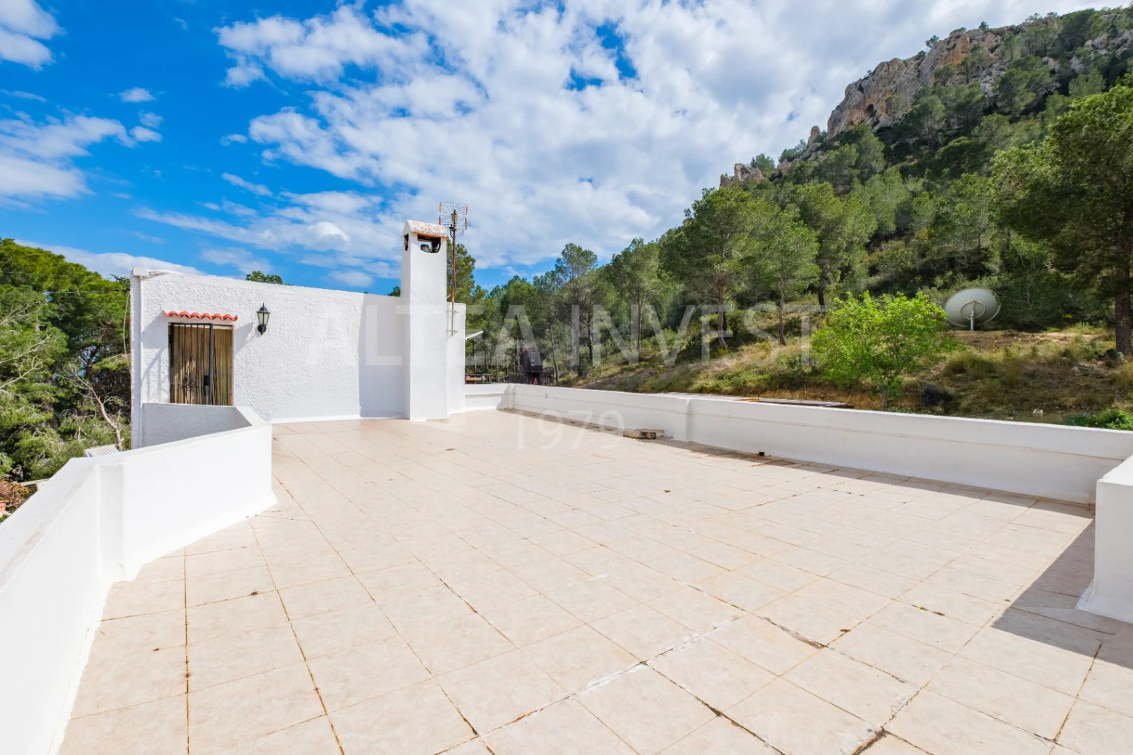 1536 - Charming country house with an active business in a natural setting between Finestrat and La Nucía