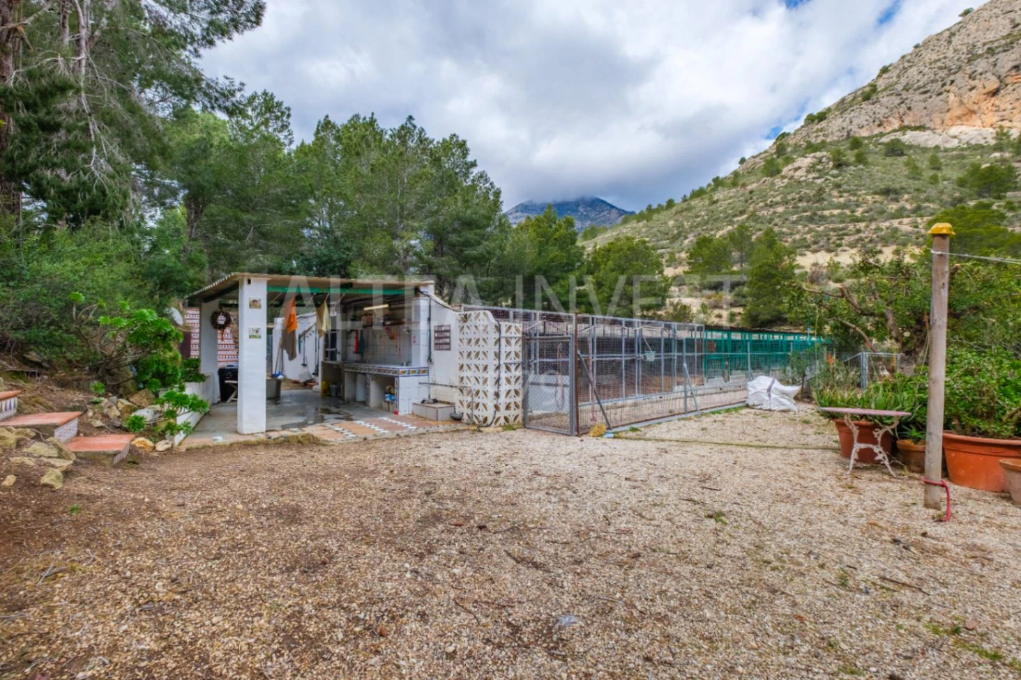 1536 - Charming country house with an active business in a natural setting between Finestrat and La Nucía