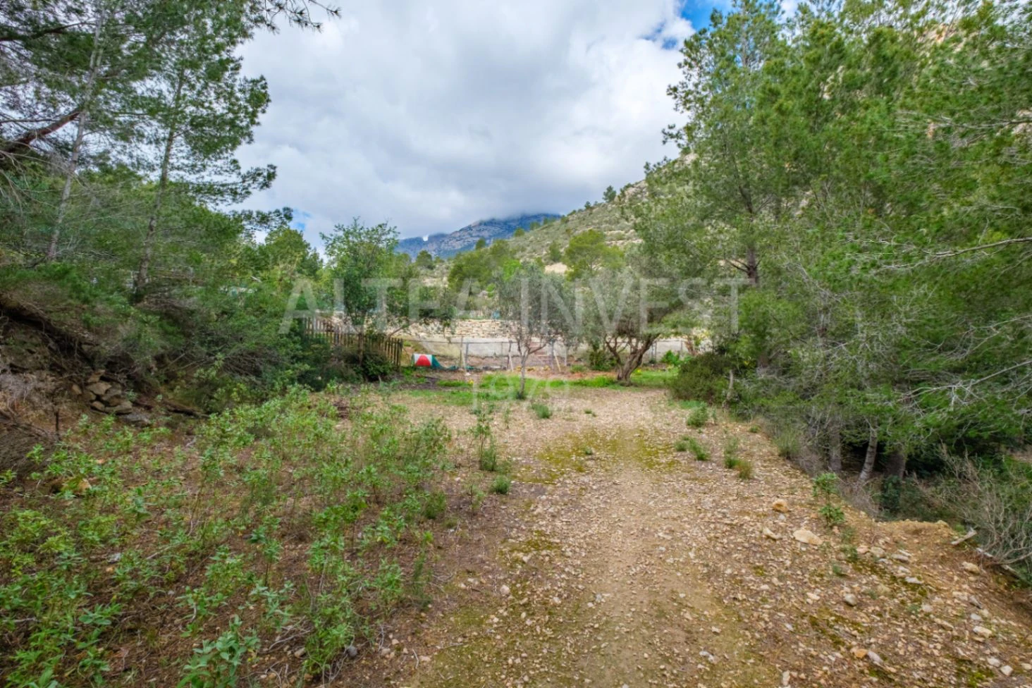 1536 - Charming country house with an active business in a natural setting between Finestrat and La Nucía