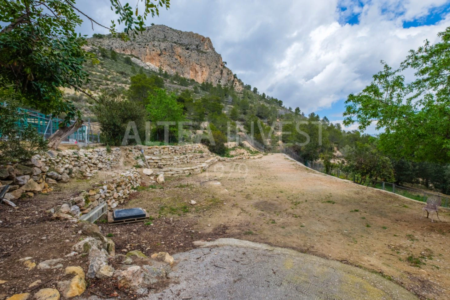 1536 - Charming country house with an active business in a natural setting between Finestrat and La Nucía