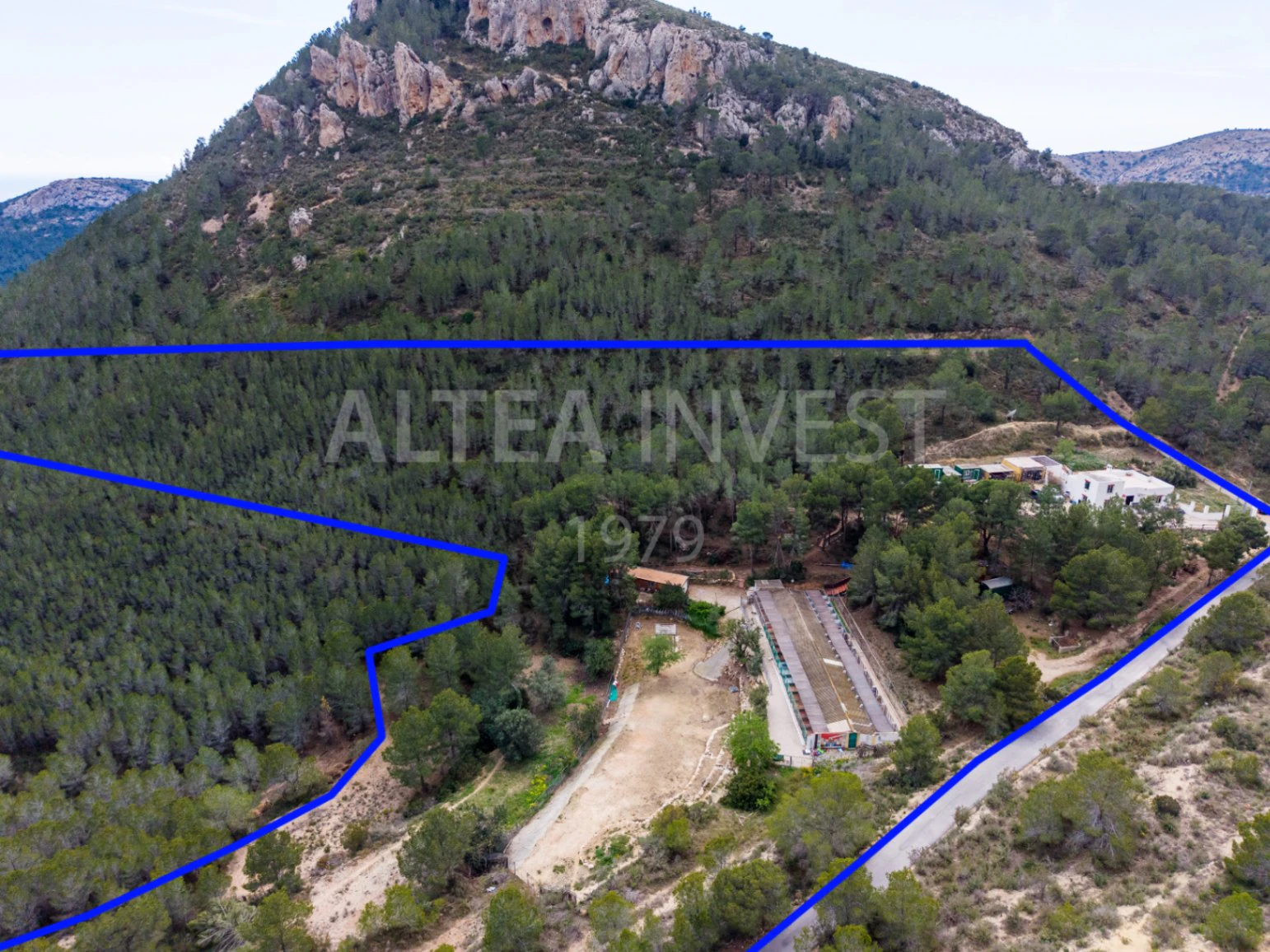 1536 - Charming country house with an active business in a natural setting between Finestrat and La Nucía