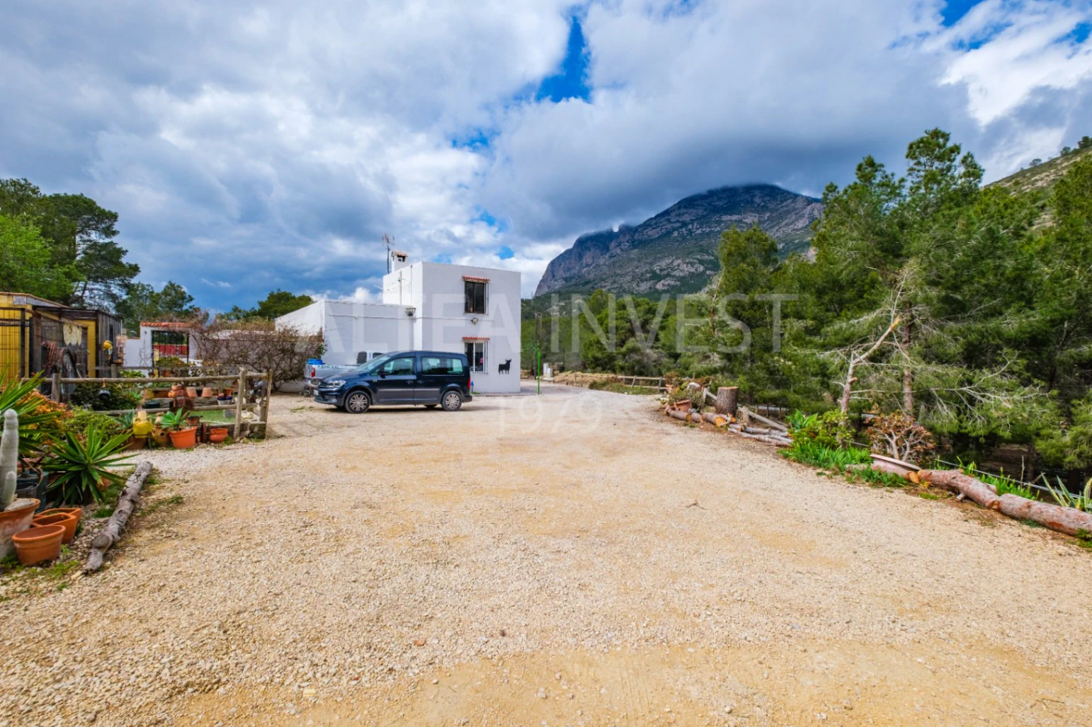 1536 - Charming country house with an active business in a natural setting between Finestrat and La Nucía