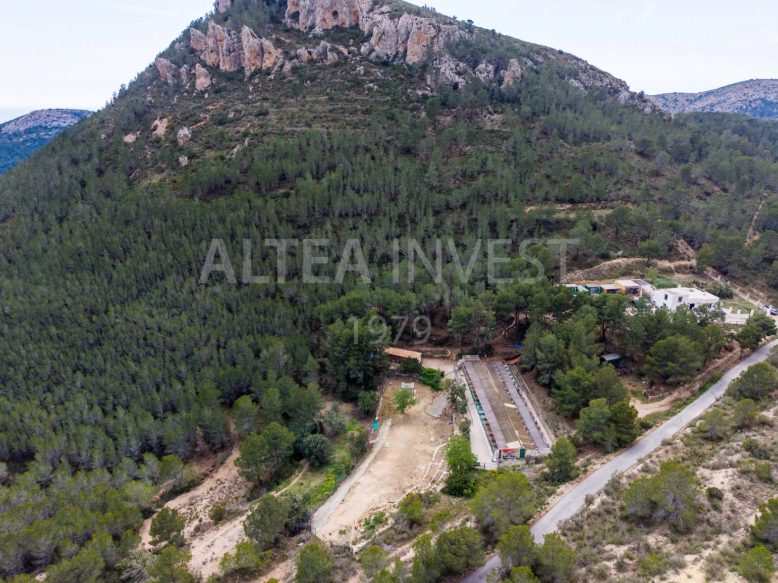 1536 - Charming country house with an active business in a natural setting between Finestrat and La Nucía