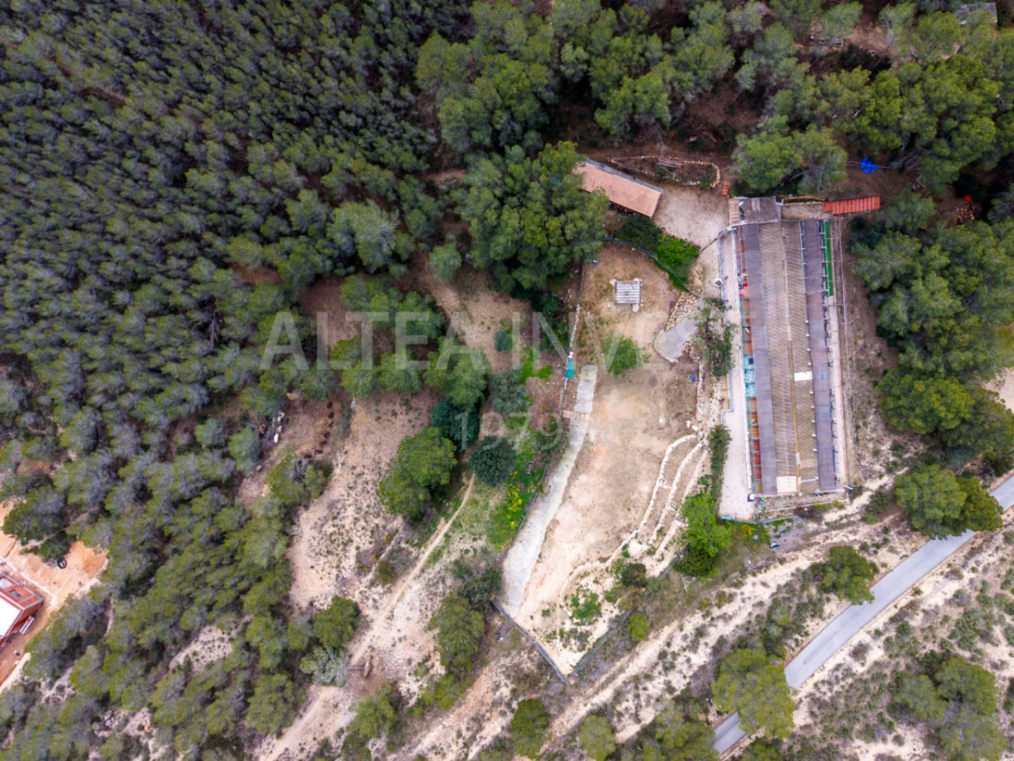 1536 - Charming country house with an active business in a natural setting between Finestrat and La Nucía