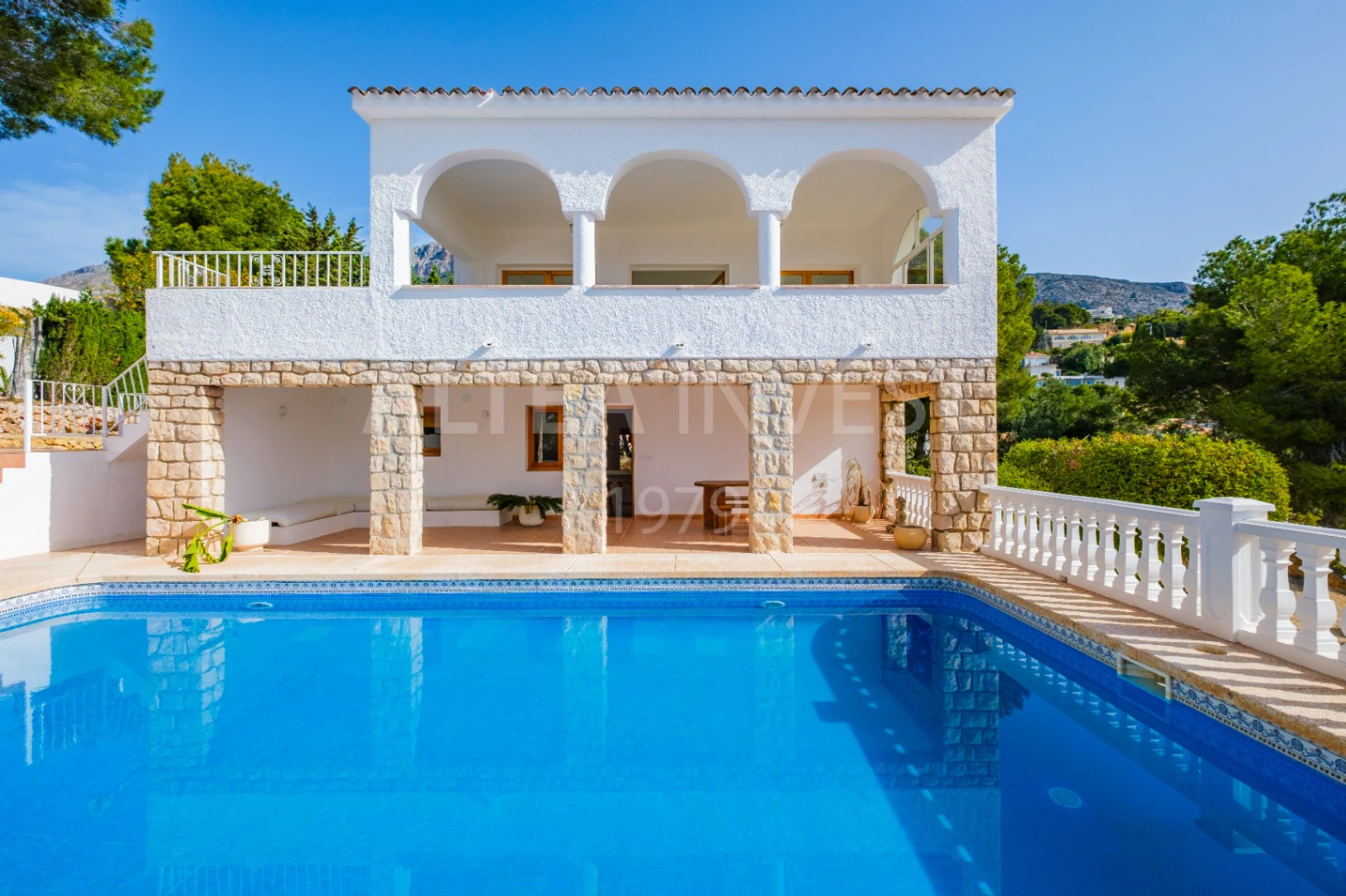 Mediterranean retreat with an Ibizan feel and panoramic views in Altea