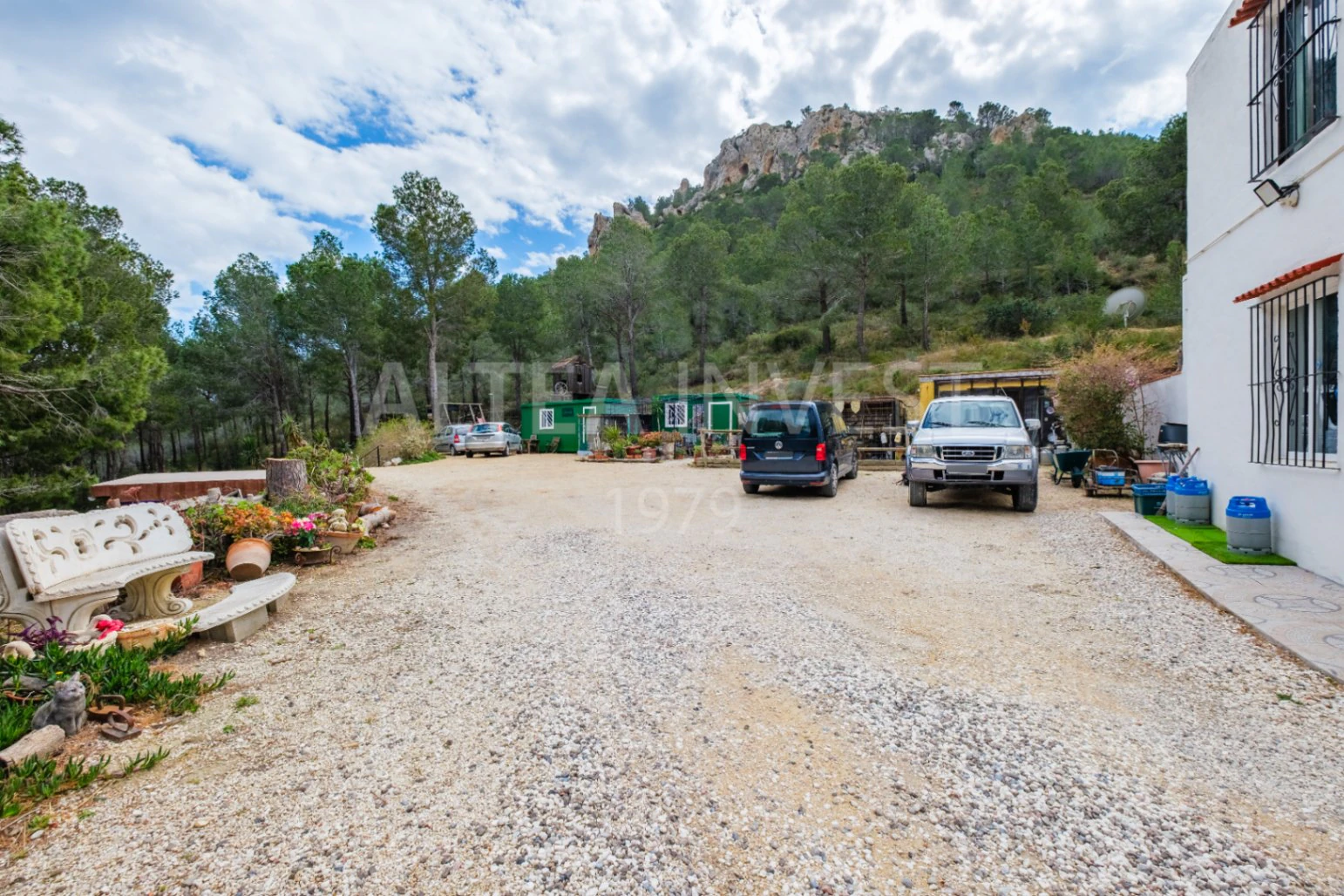 1536 - Charming country house with an active business in a natural setting between Finestrat and La Nucía