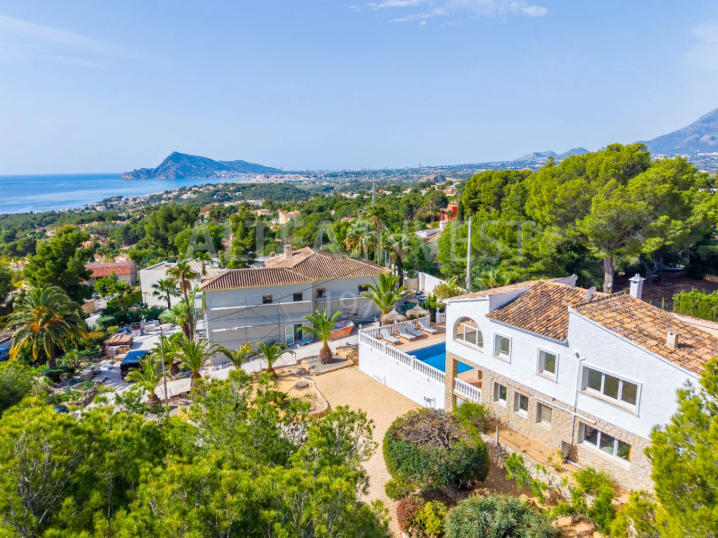 Mediterranean retreat with an Ibizan feel and panoramic views in Altea