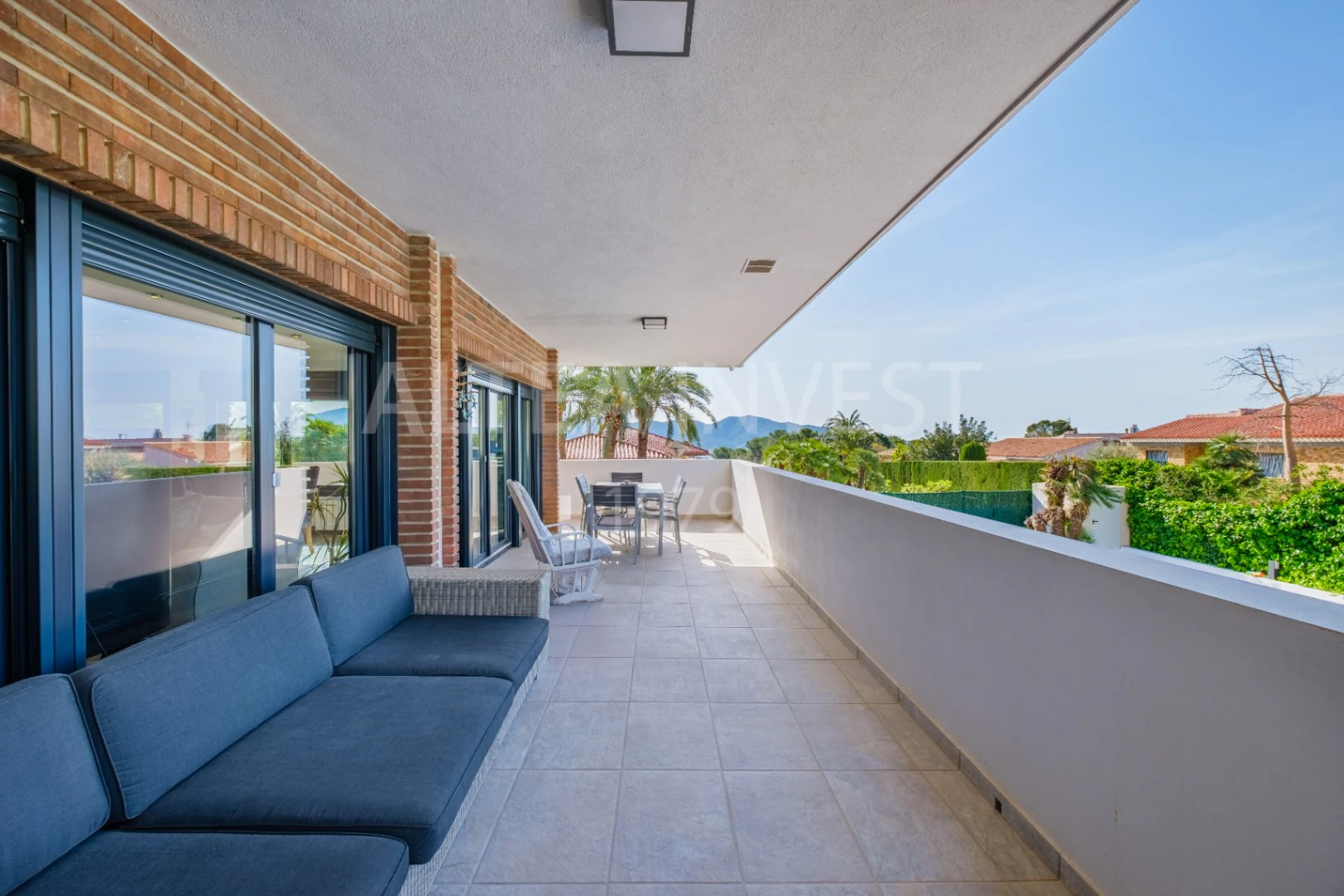 Renovated Contemporary Villa with Separate Apartment in a Prime Location on the Costa Blanca