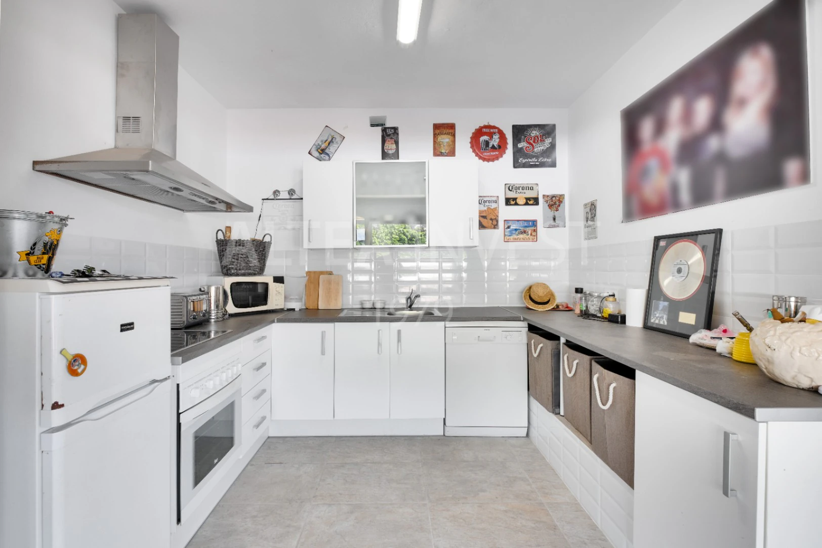 Renovated Contemporary Villa with Separate Apartment in a Prime Location on the Costa Blanca