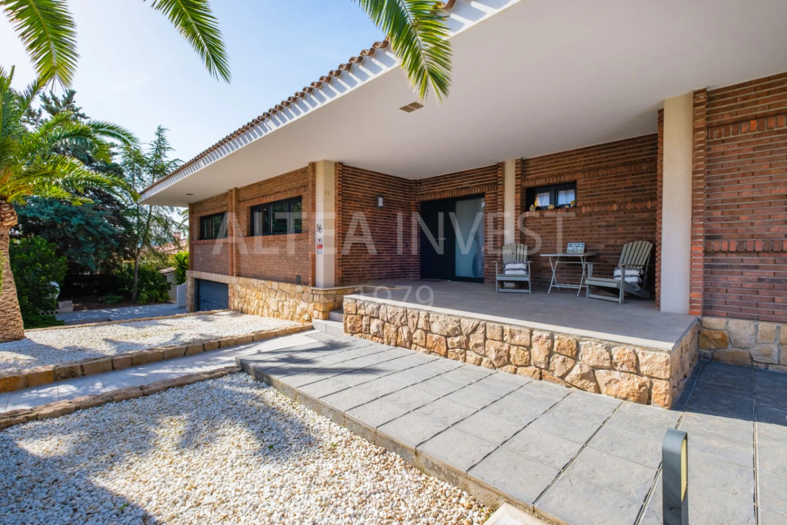 Renovated Contemporary Villa with Separate Apartment in a Prime Location on the Costa Blanca