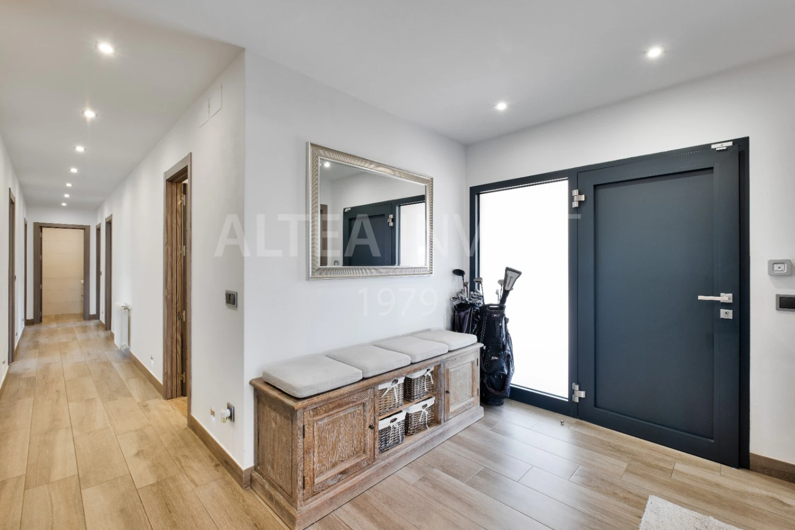 Renovated Contemporary Villa with Separate Apartment in a Prime Location on the Costa Blanca
