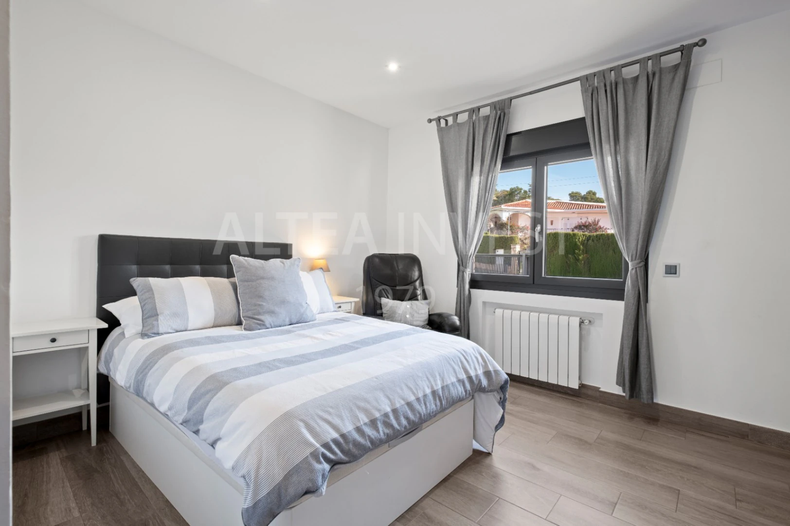 Renovated Contemporary Villa with Separate Apartment in a Prime Location on the Costa Blanca