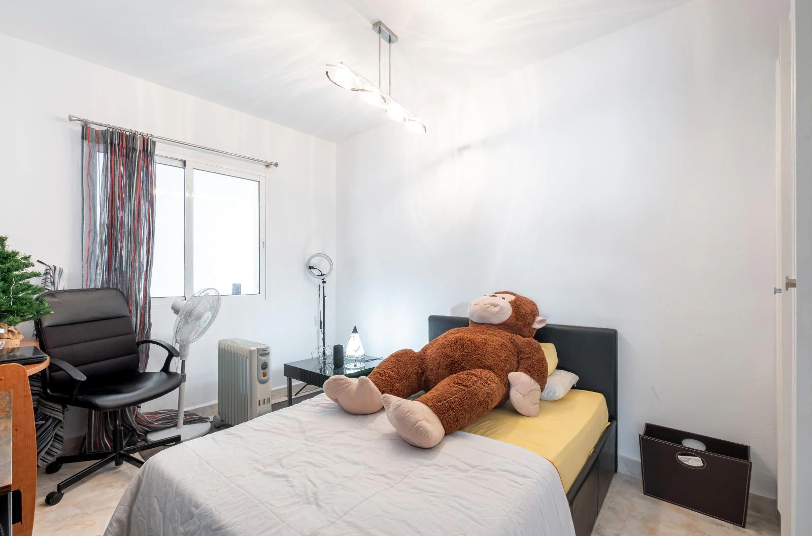 1351 - Charming Renovated Villa with Pool and Solarium