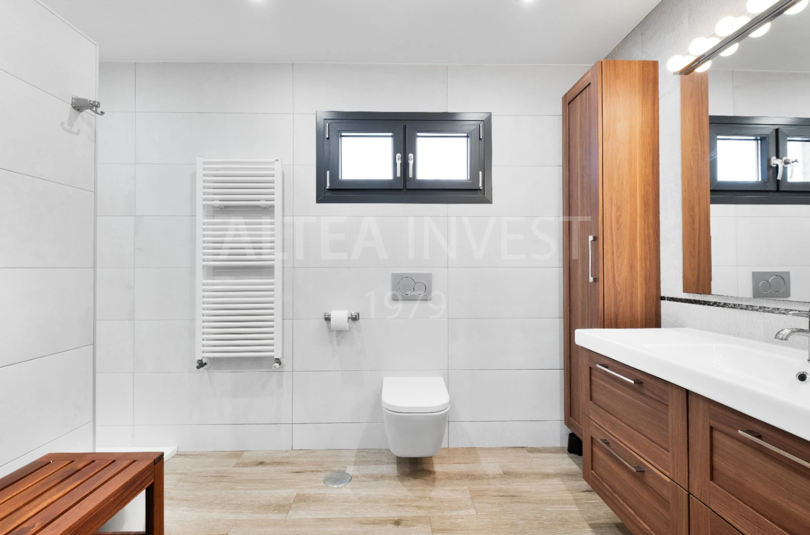 Renovated Contemporary Villa with Separate Apartment in a Prime Location on the Costa Blanca