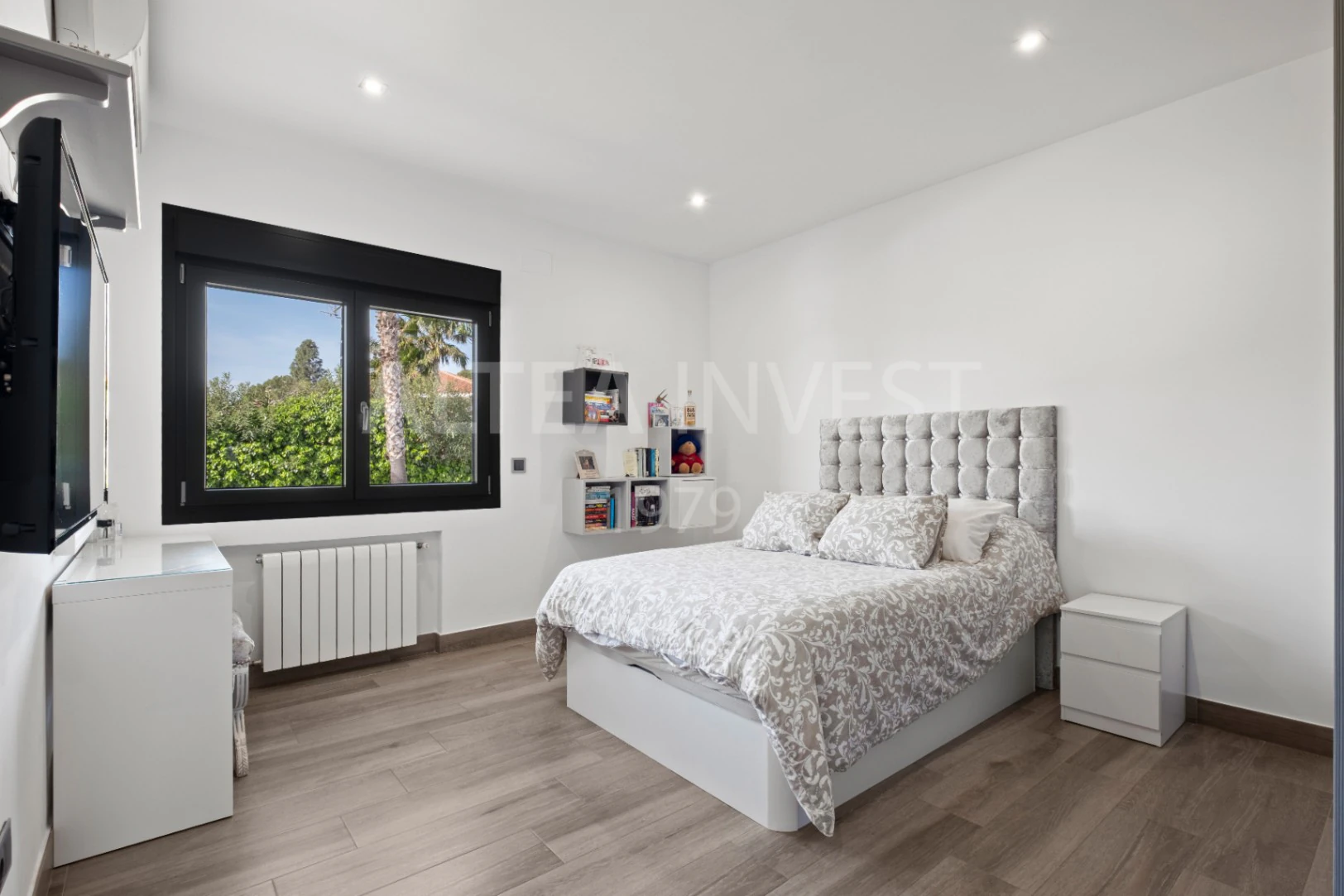 Renovated Contemporary Villa with Separate Apartment in a Prime Location on the Costa Blanca
