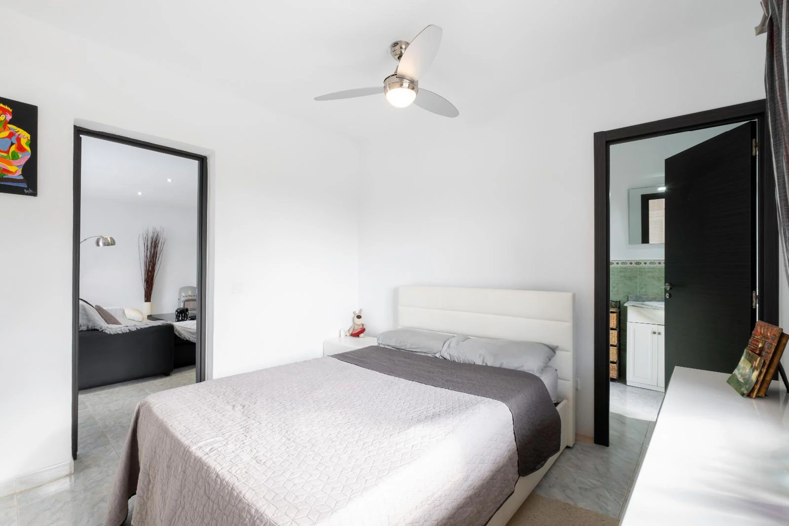 1351 - Charming Renovated Villa with Pool and Solarium