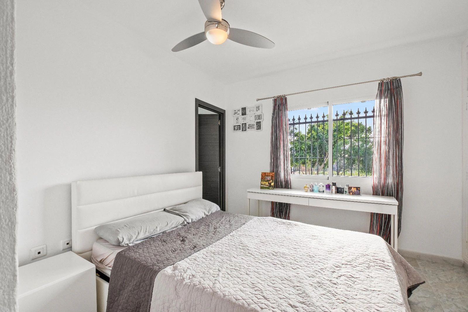 1351 - Charming Renovated Villa with Pool and Solarium