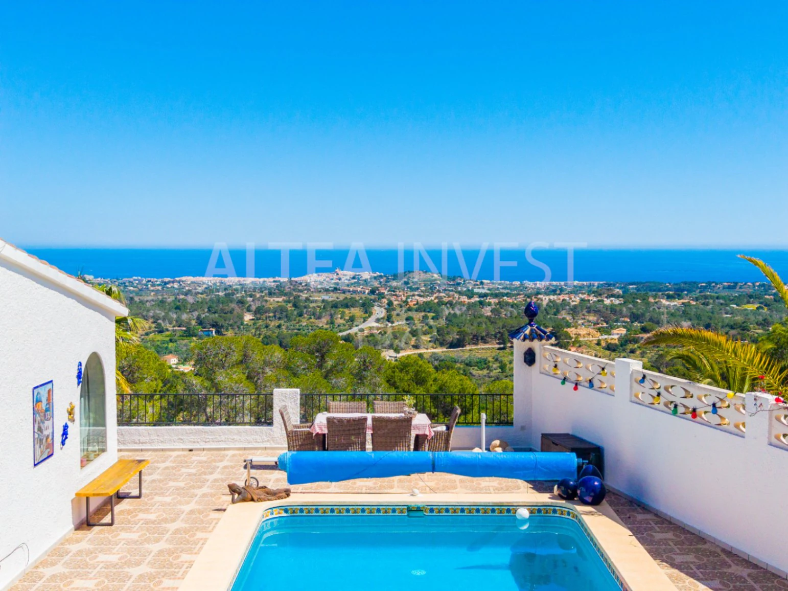 Panoramic Villa with Iconic Views of Altea Bay in a Privileged Natural Setting