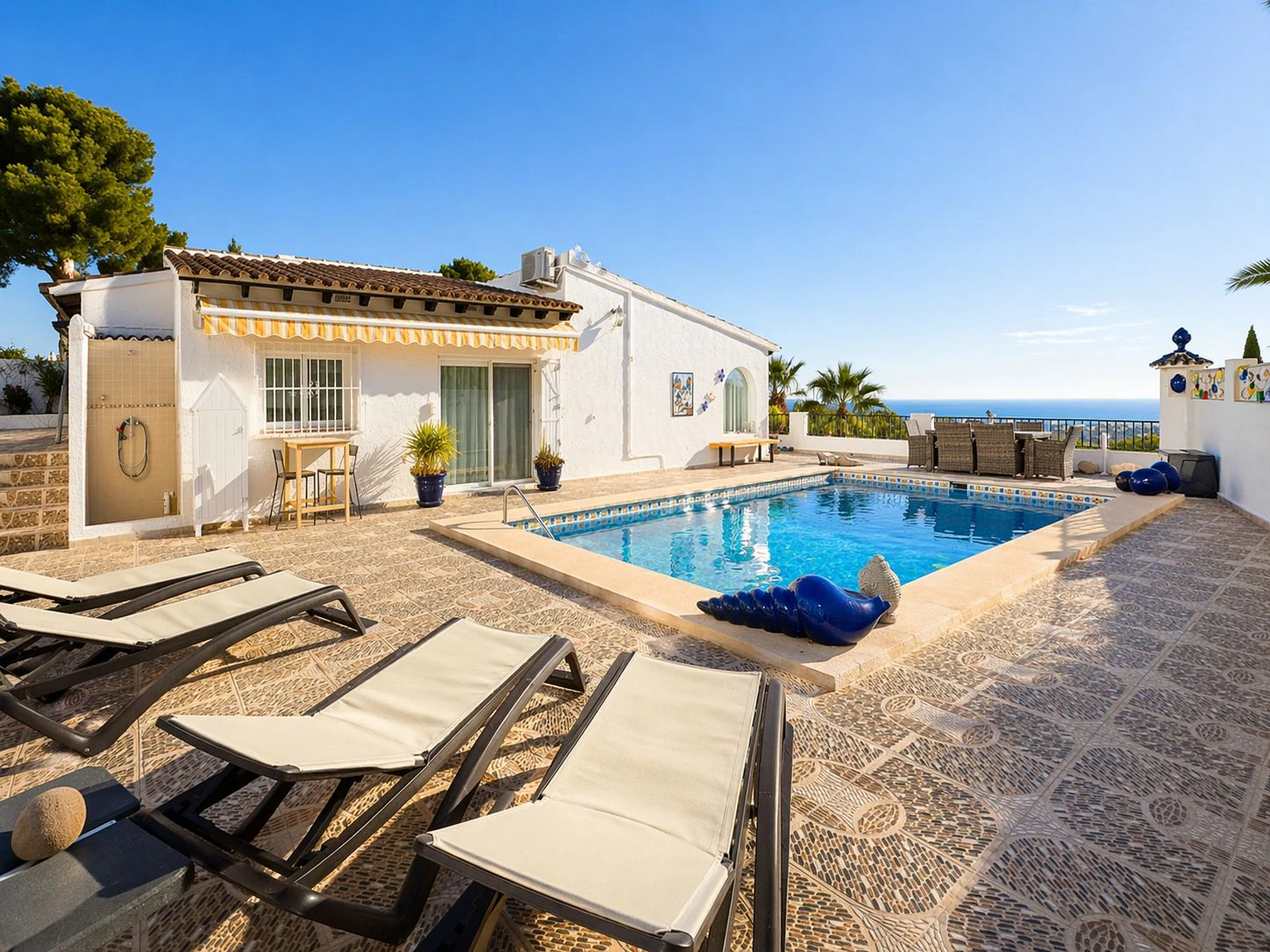 Panoramic Villa with Iconic Views of Altea Bay in a Privileged Natural Setting