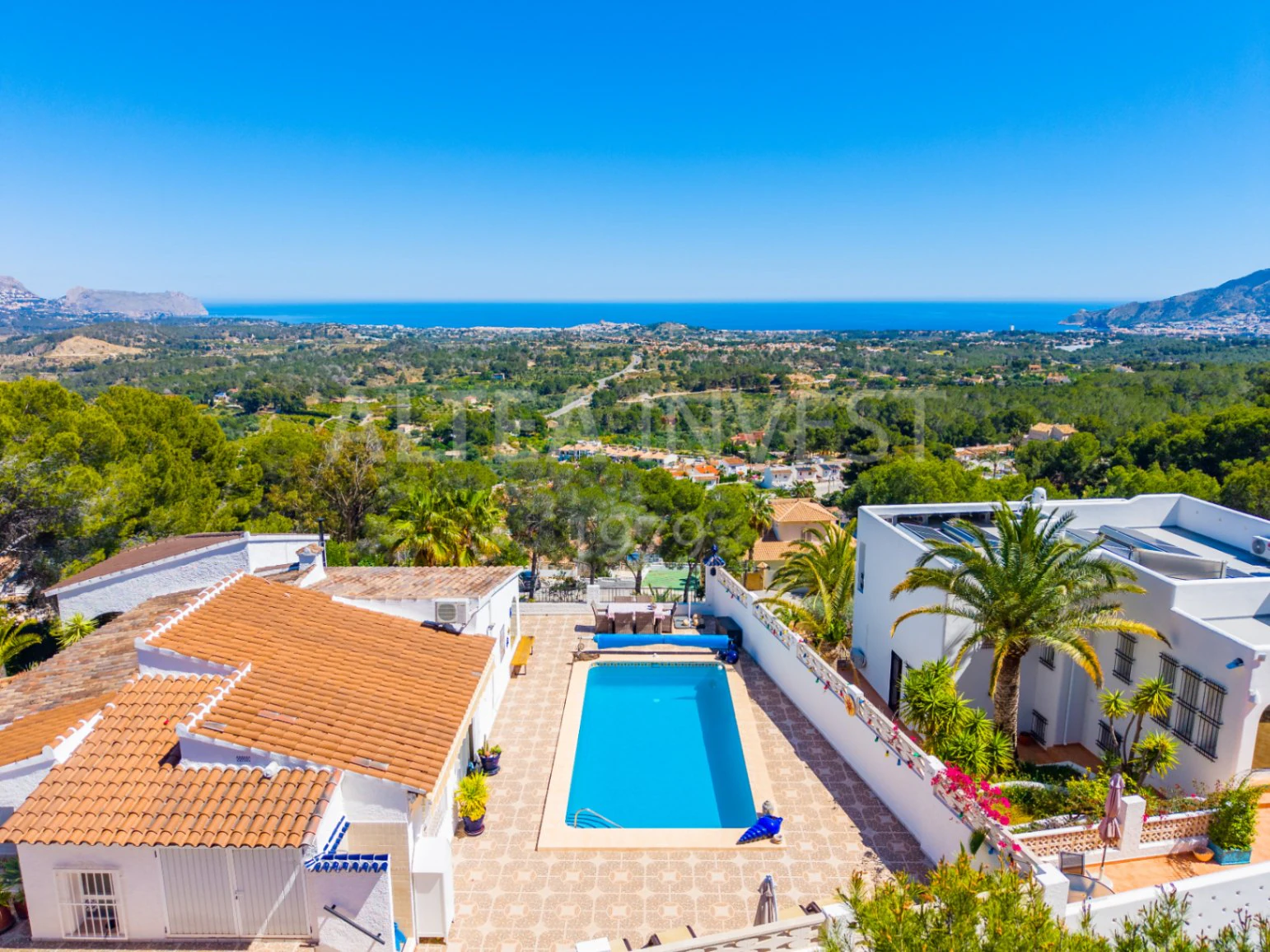 Panoramic Villa with Iconic Views of Altea Bay in a Privileged Natural Setting