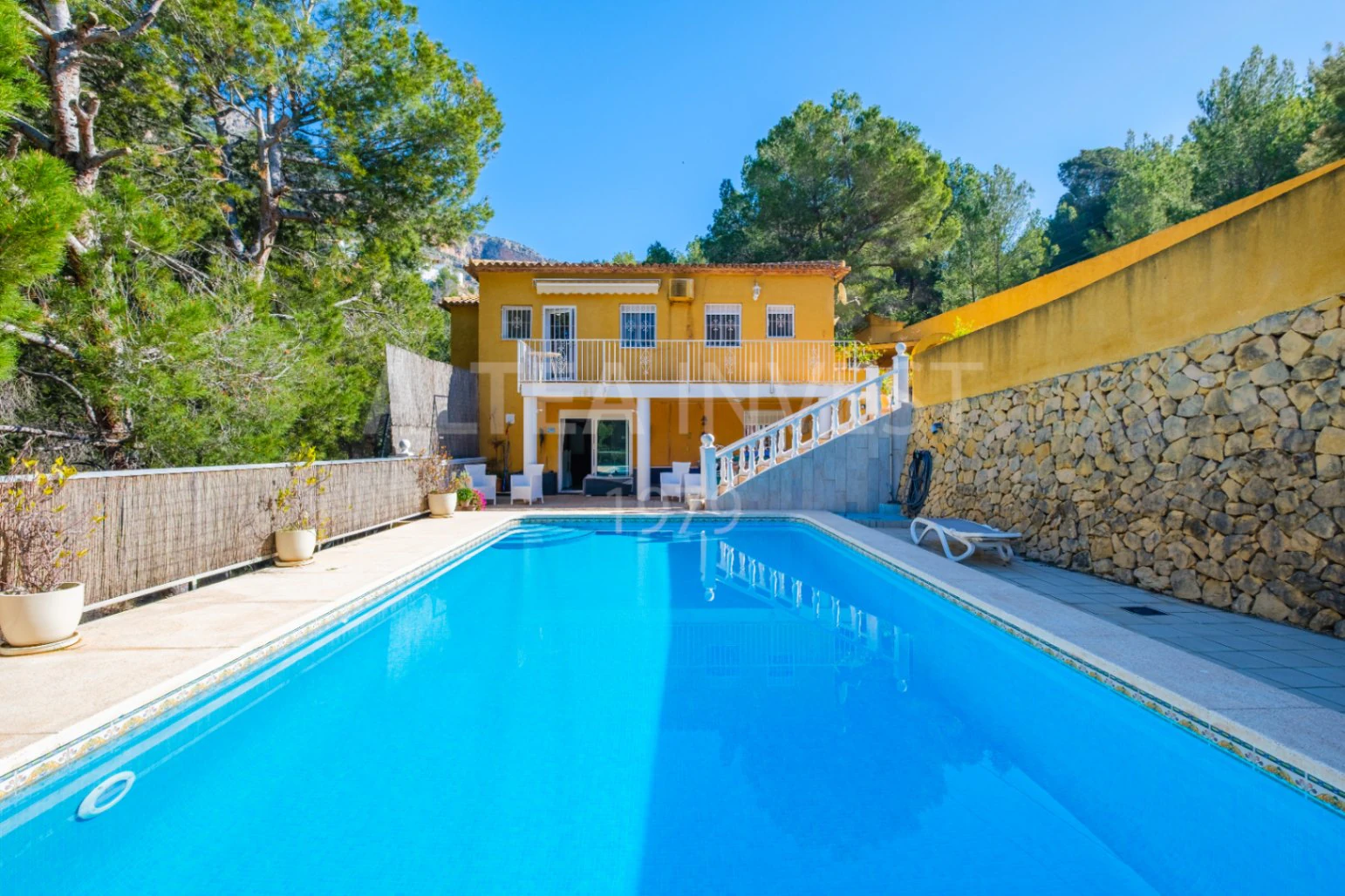Mediterranean style detached chalet in the Sierra de Altea