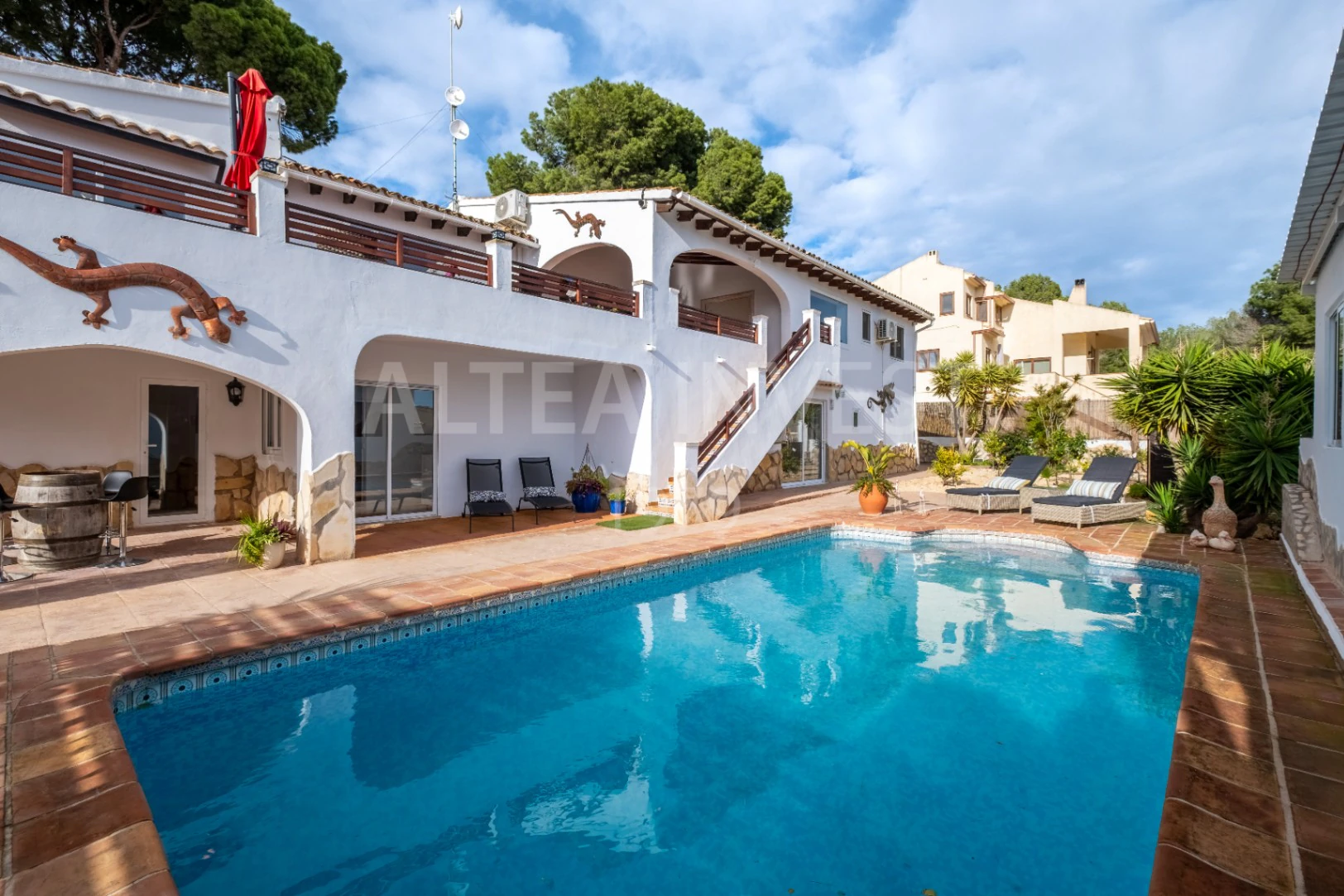 1523 - Villa méditerranéenne entièrement rénovée avec vue sur la baie d'Altea et la Sierra Helada