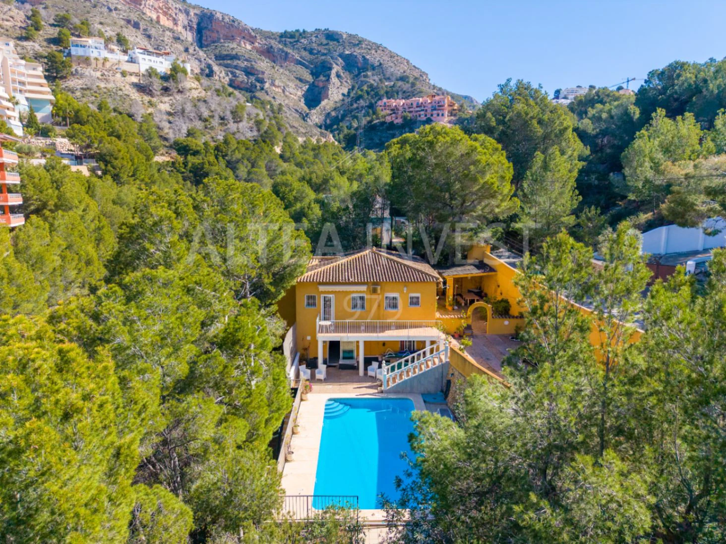 Mediterranean style detached chalet in the Sierra de Altea