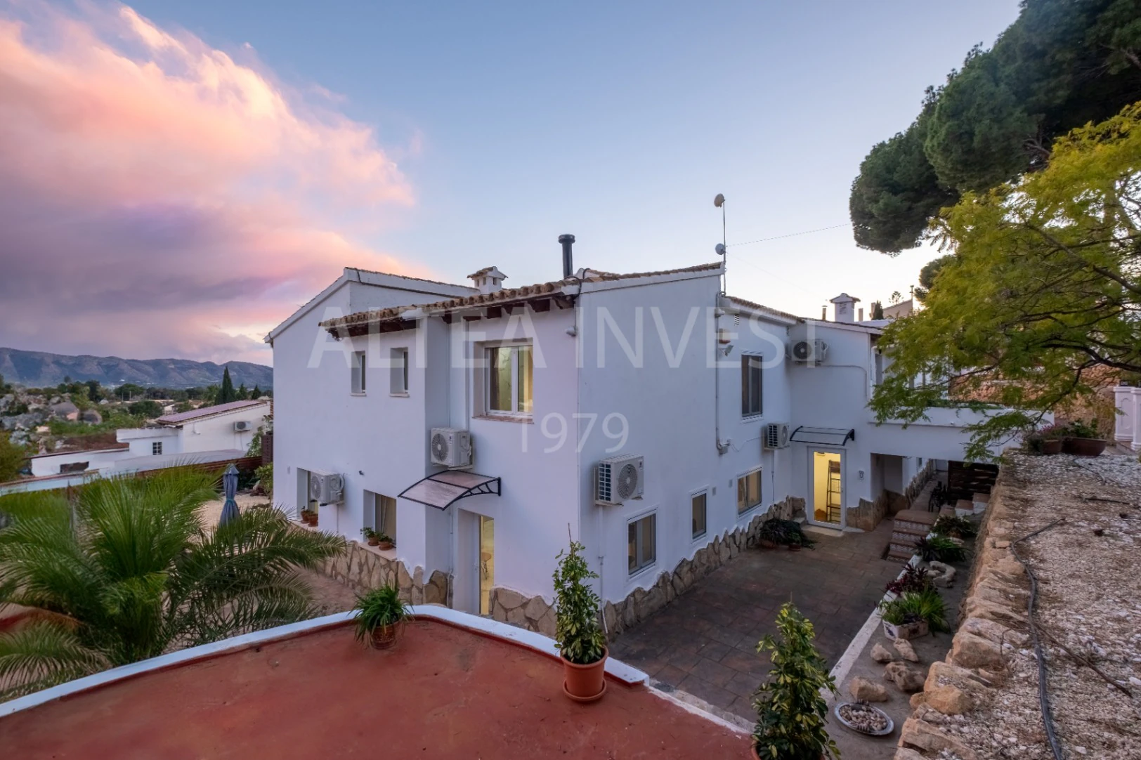 1523 - Villa méditerranéenne entièrement rénovée avec vue sur la baie d'Altea et la Sierra Helada