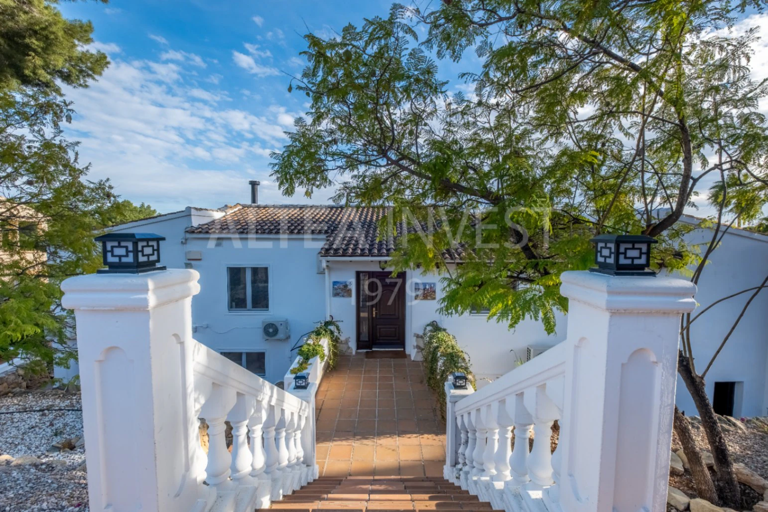1523 - Villa méditerranéenne entièrement rénovée avec vue sur la baie d'Altea et la Sierra Helada