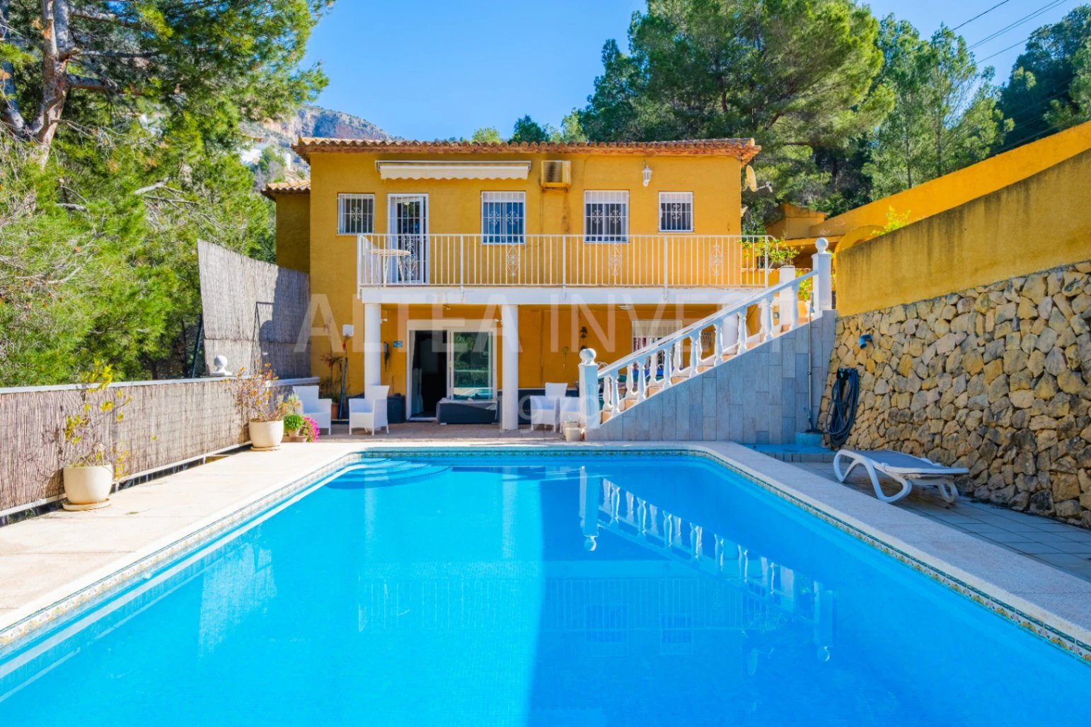 Mediterranean style detached chalet in the Sierra de Altea