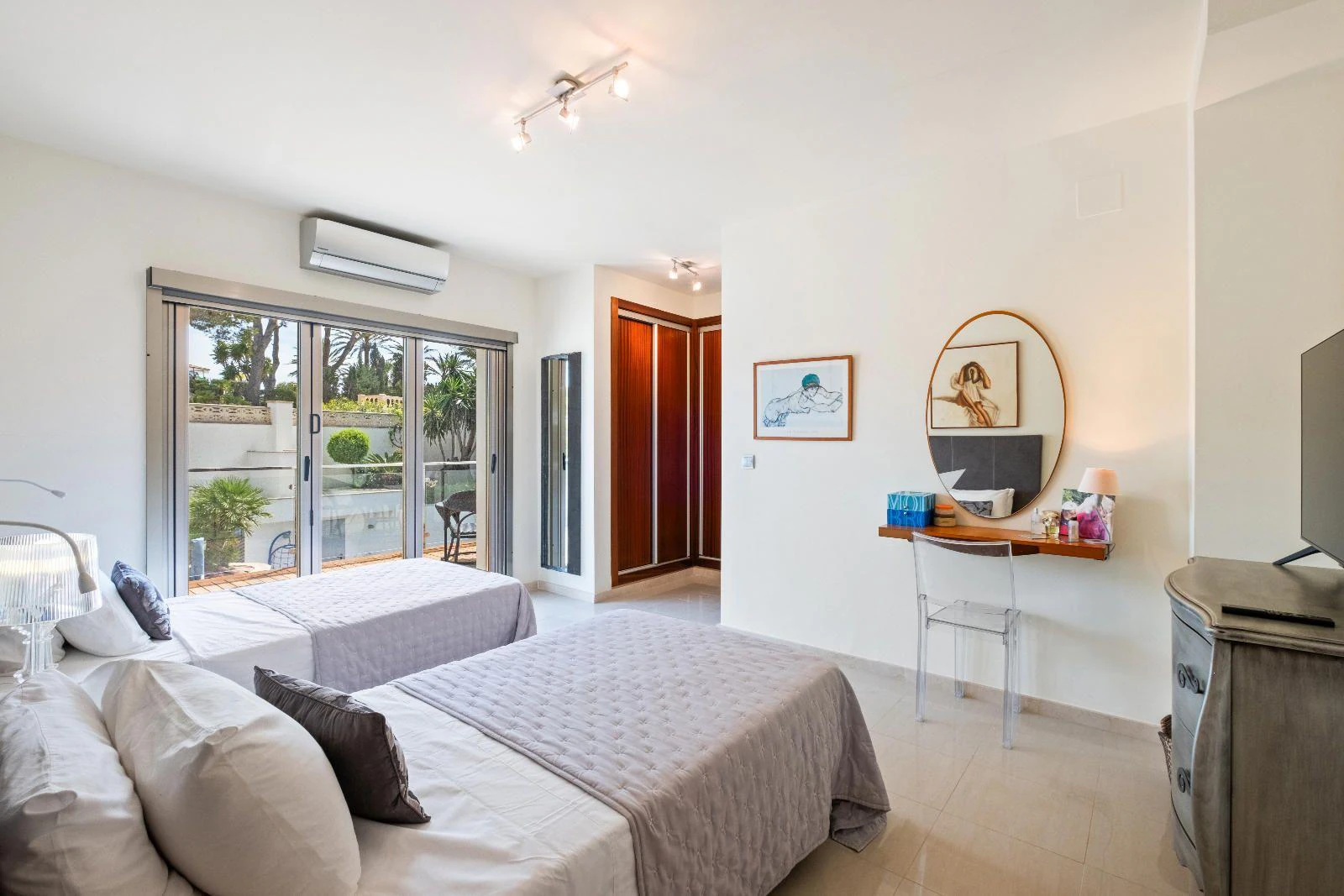 1395 - Exclusive villa with colonial charm and mountain views in Sierra Altea