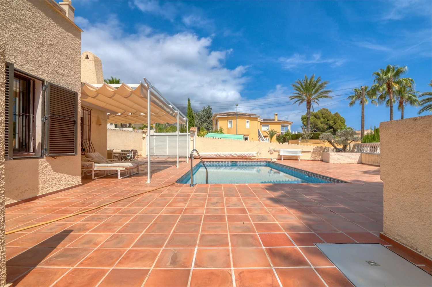 1521 - Magnificent villa with swimming pool just a few minutes from the centre of Altea La Vella