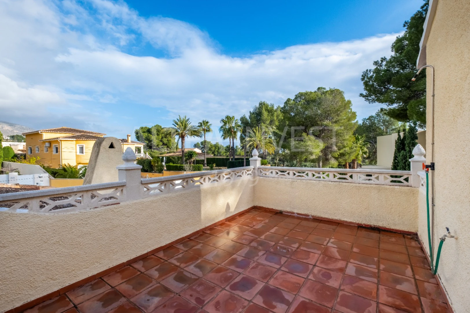 1521 - Magnificent villa with swimming pool just a few minutes from the centre of Altea La Vella