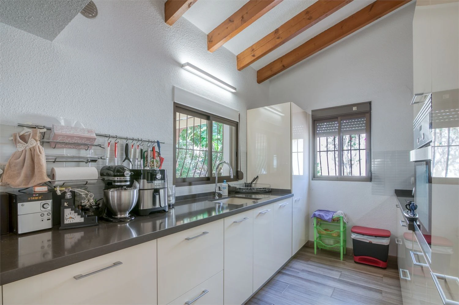 1521 - Magnificent villa with swimming pool just a few minutes from the centre of Altea La Vella