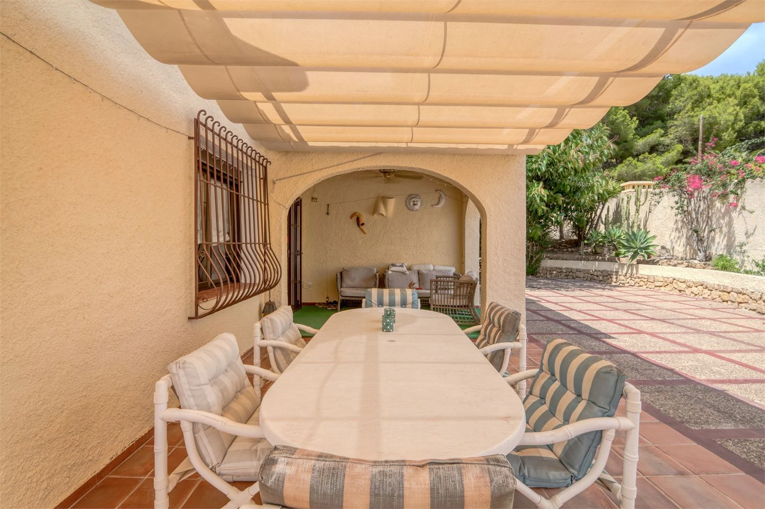 1521 - Magnificent villa with swimming pool just a few minutes from the centre of Altea La Vella