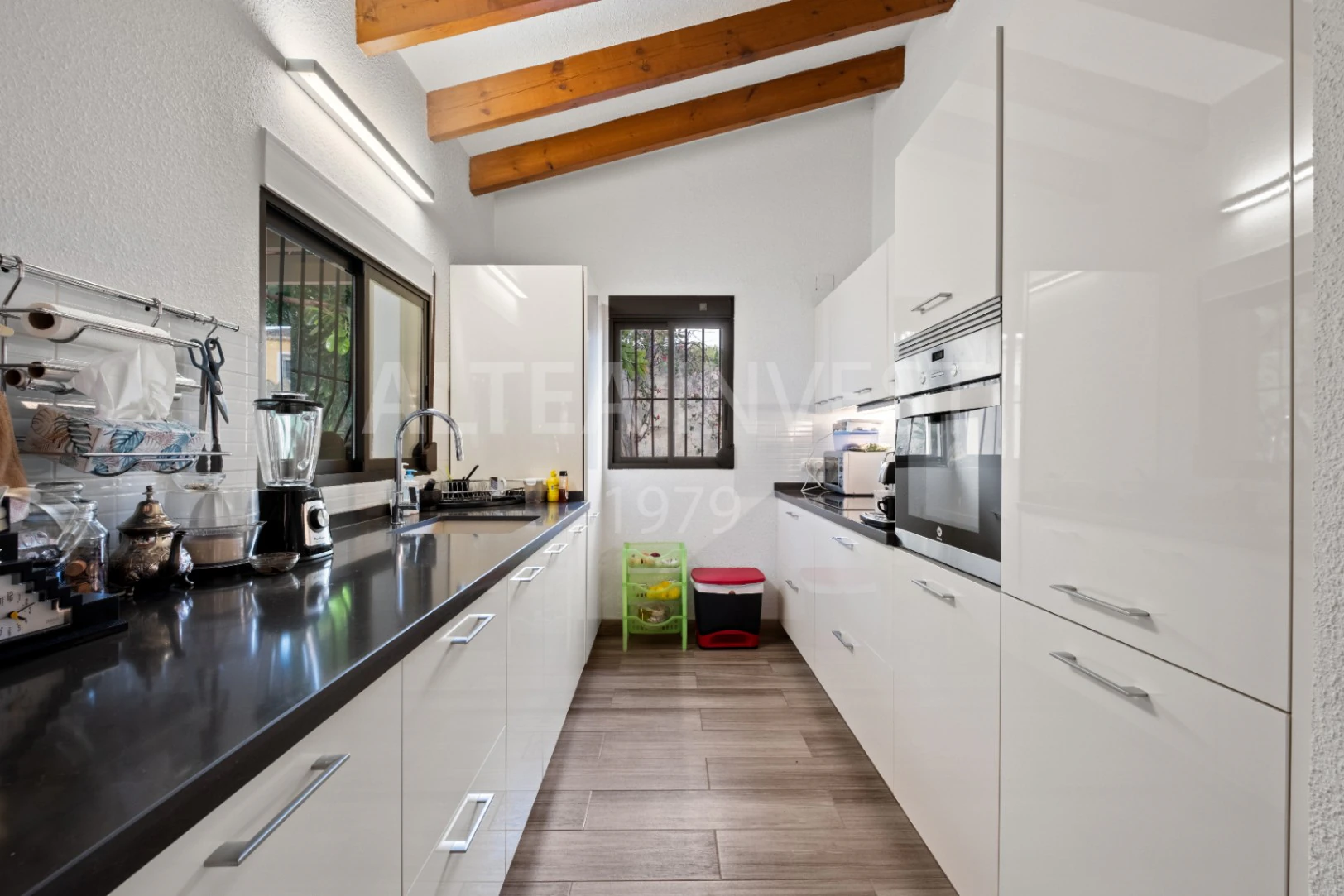 1521 - Magnificent villa with swimming pool just a few minutes from the centre of Altea La Vella
