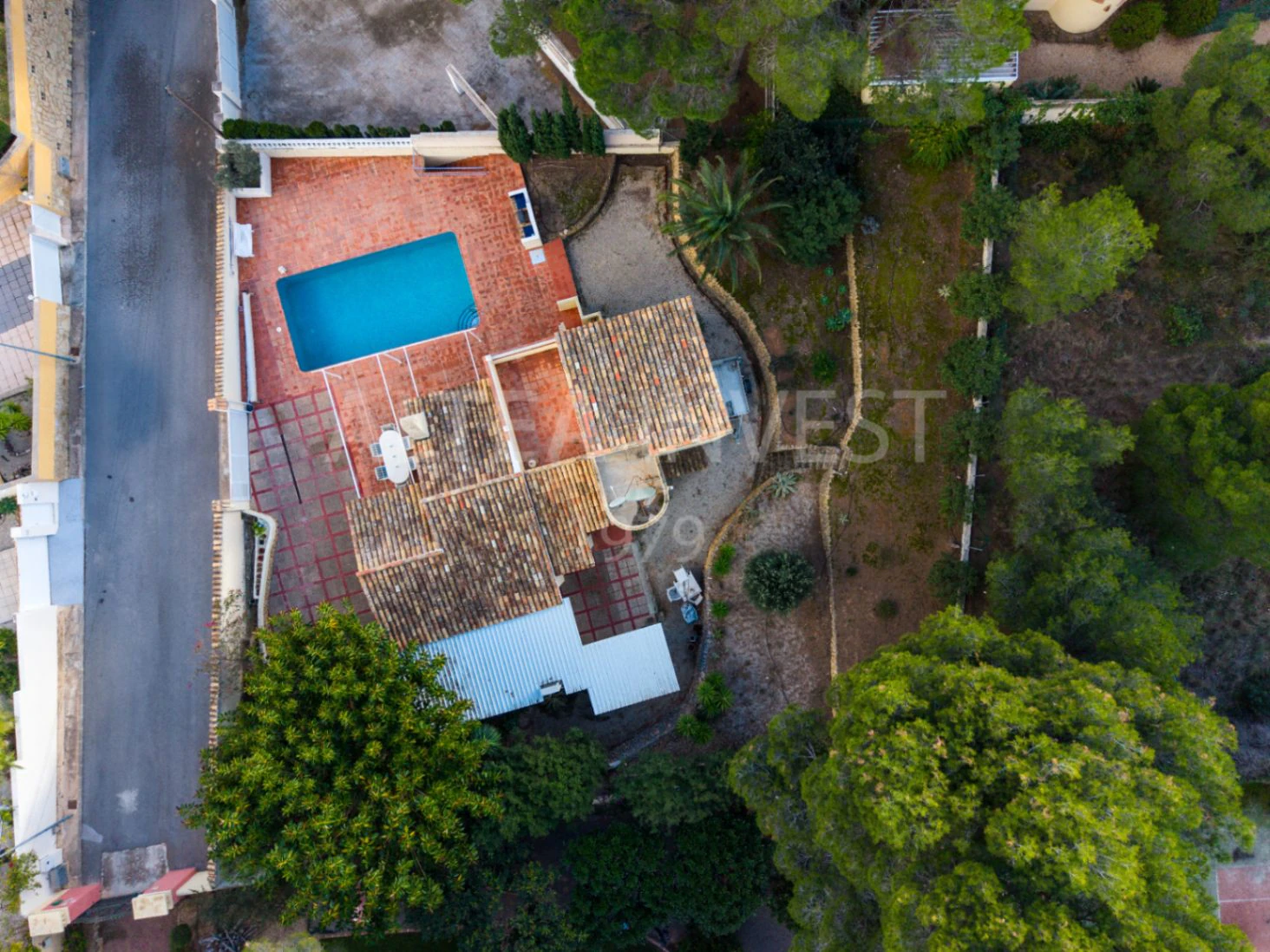 1521 - Magnificent villa with swimming pool just a few minutes from the centre of Altea La Vella