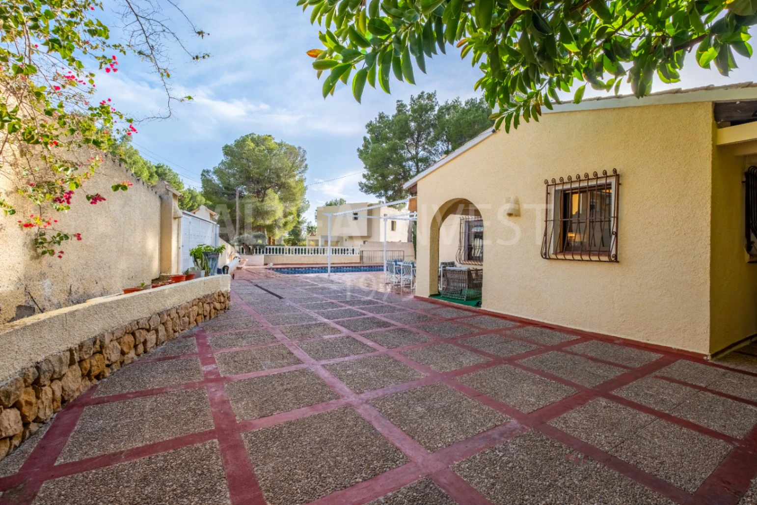 1521 - Magnificent villa with swimming pool just a few minutes from the centre of Altea La Vella