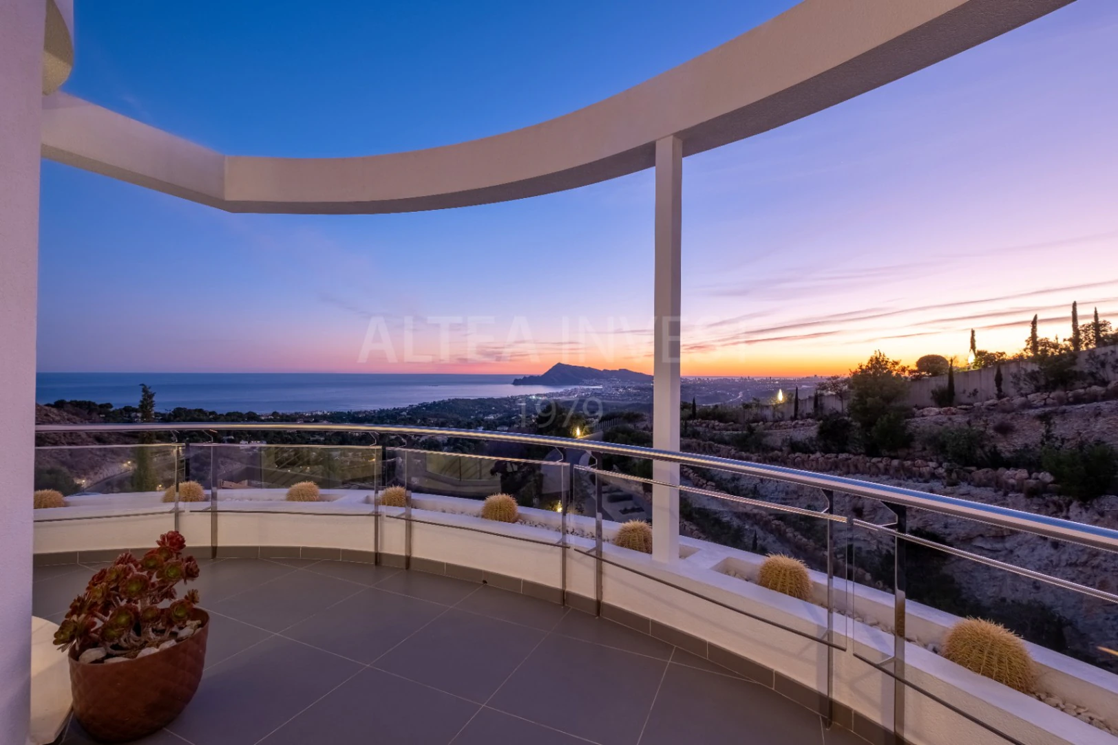 1509 - Villa moderne avec vue panoramique sur la Sierra d'Altea