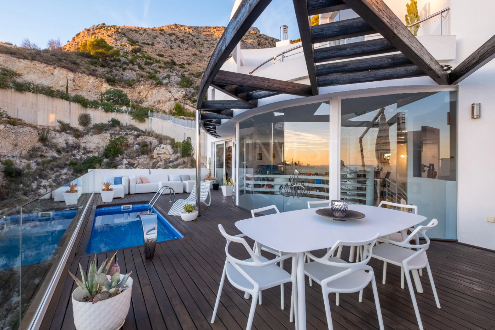 1509 - Villa moderne avec vue panoramique sur la Sierra d'Altea