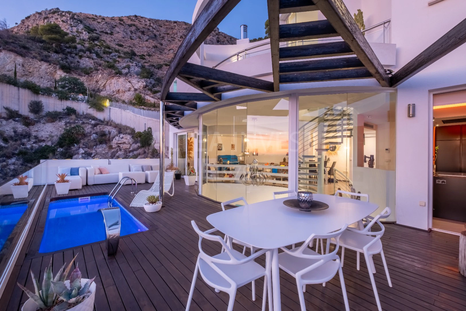 1509 - Villa moderne avec vue panoramique sur la Sierra d'Altea