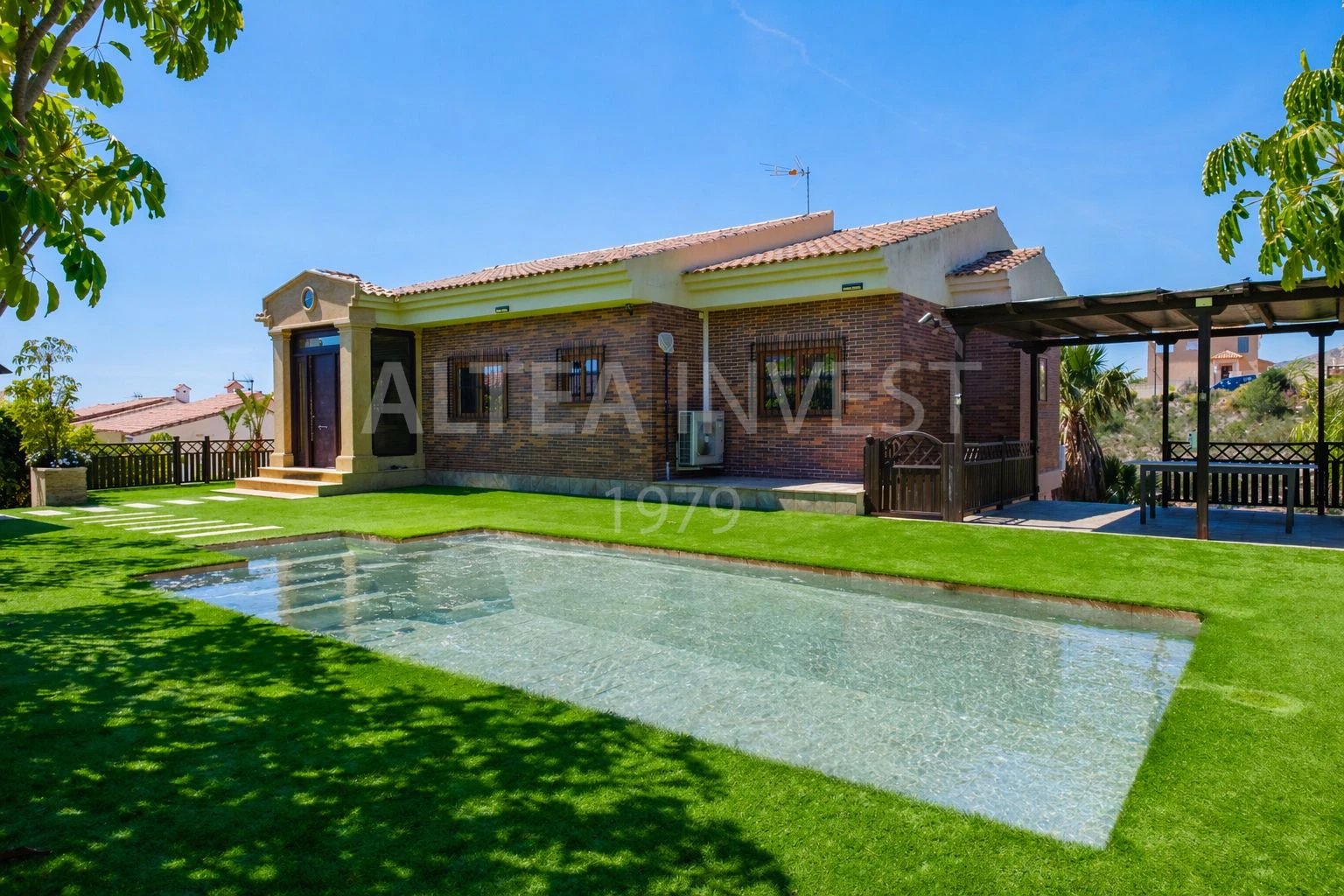 1550 - Contemporary Villa with Views of the Mediterranean Sea in La Nucía