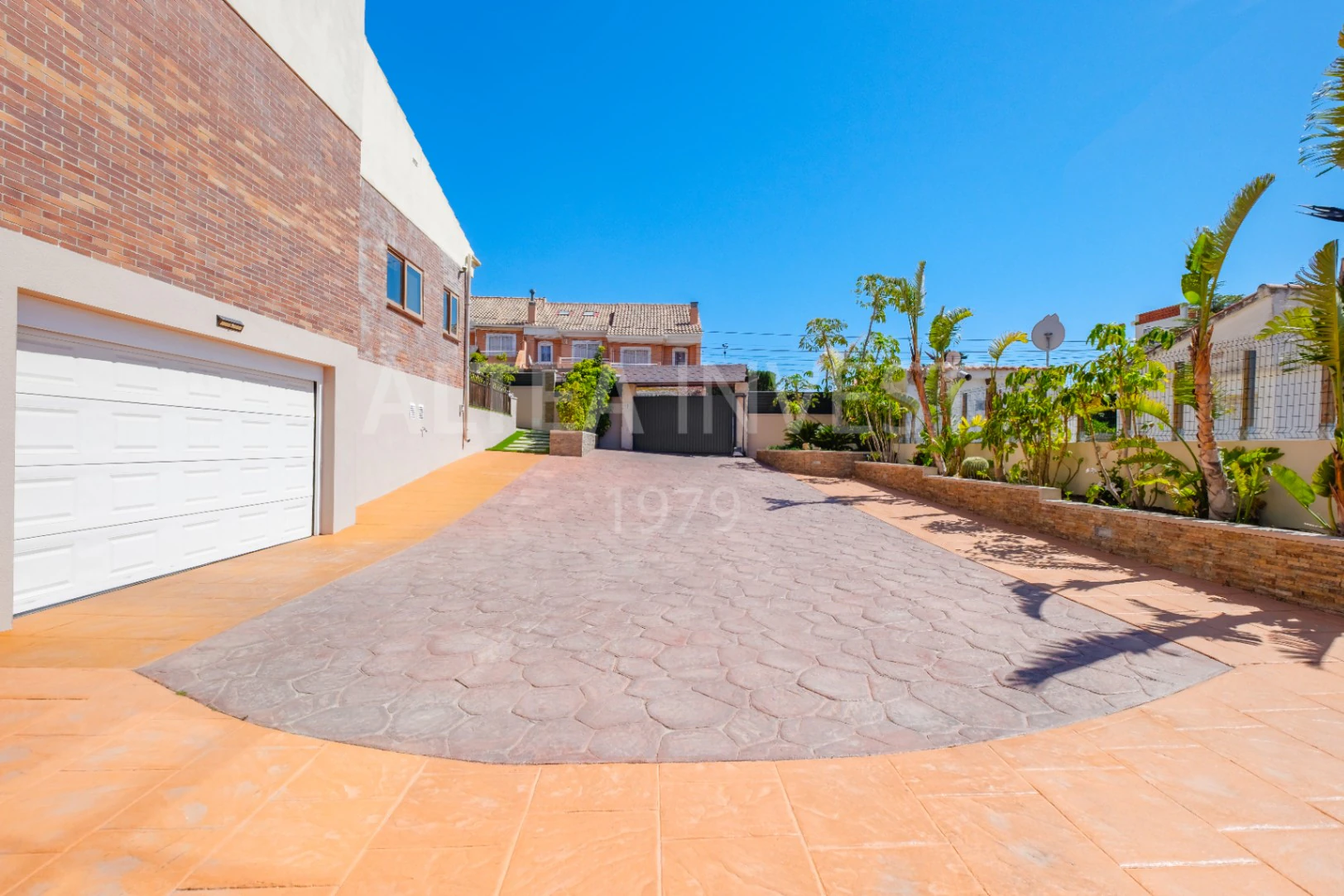 1550 - Contemporary Villa with Views of the Mediterranean Sea in La Nucía