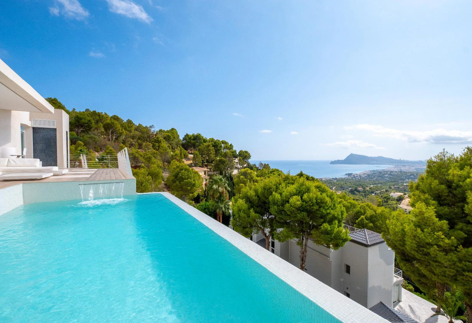 1325 - Luxury Villa in Altea with Impressive Views of the Altea Bay